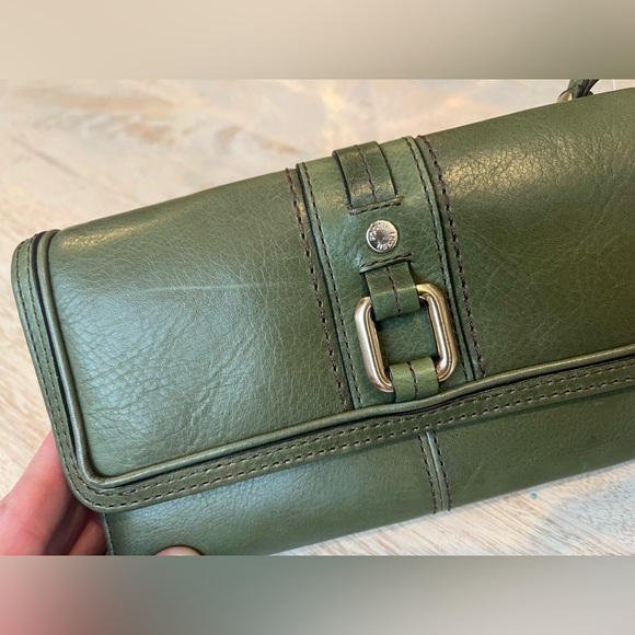 FOSSIL leather flap wallet, Never Used, green leather checkbook wallet - Picture 2 of 6